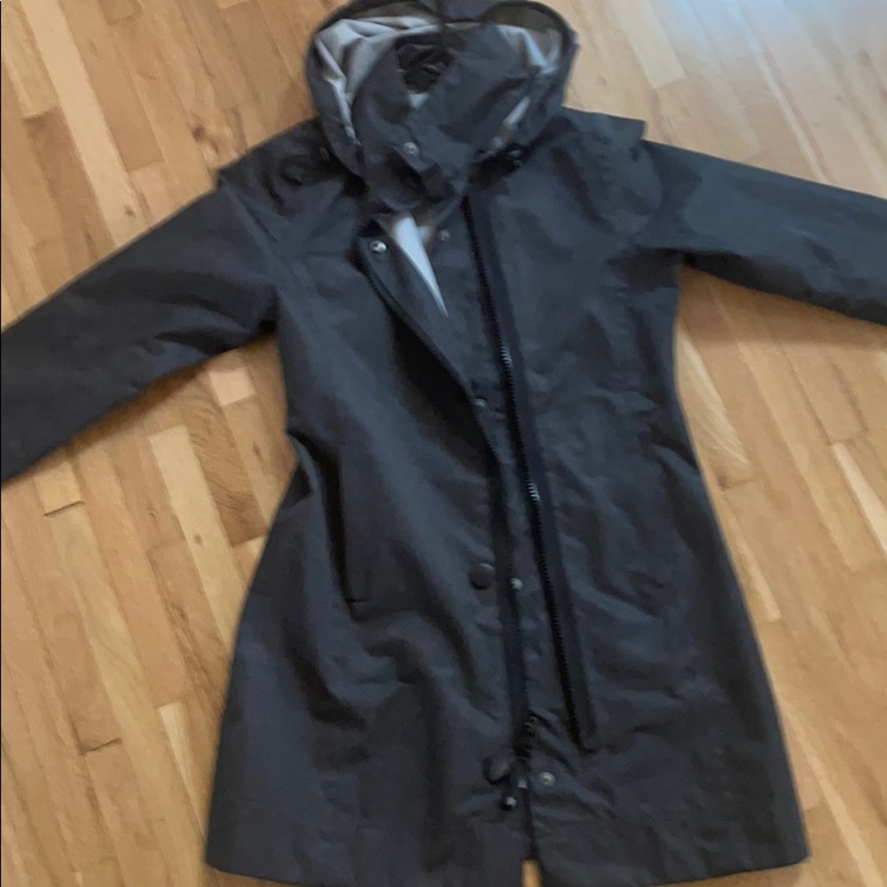 Mpg rain jacket